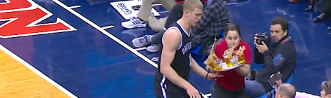 Mason Plumlee spills beer